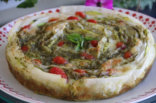 Pâte filo, courgette, tomates cerises, pesto, Mozzarella 