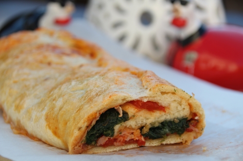 pâte à pizza, stromboli, mozzarella, épinards, jambon italien