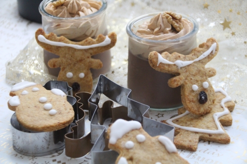 Crème chocolat, biscuits, chantilly pralinée