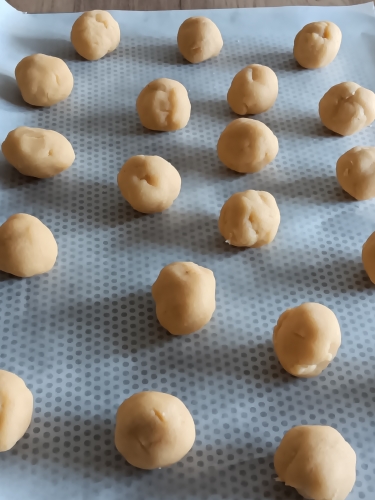 Biscuit, noisettes, noix, chocolat, goûter 