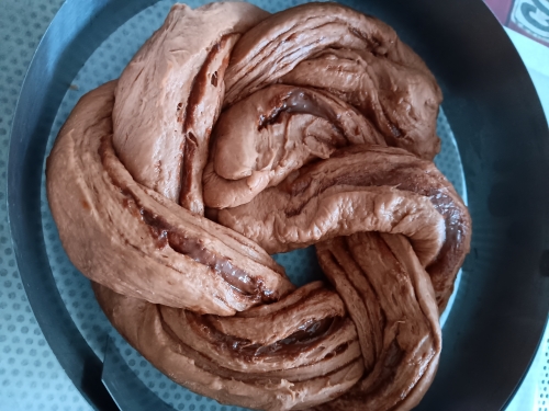 Brioche, babka, cacao, pâte à tartiner Nocciolata 