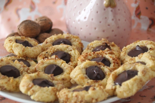 Biscuit, noisettes, chocolat, noix 